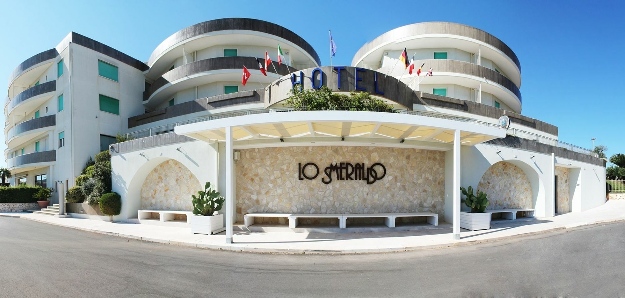 تْشيستيرنِنو Hotel Lo Smeraldo المظهر الخارجي الصورة